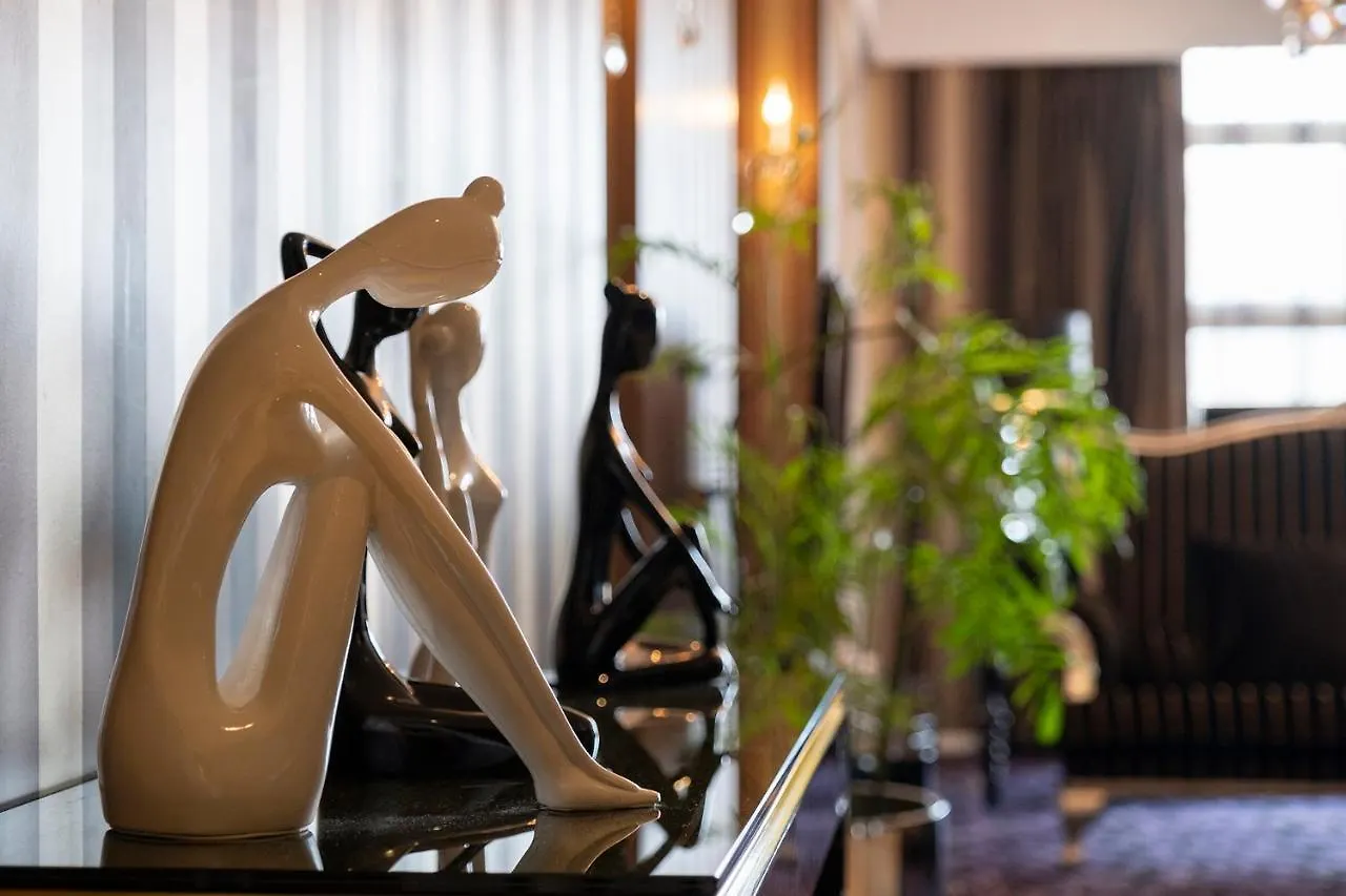 Christian'S Hotel Luoyang ليويانج